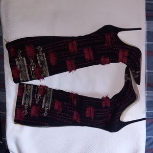 Oscar de la renta hand embroidered Boots